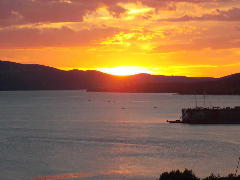 Apartments Villa Goja Trogir Exterior photo